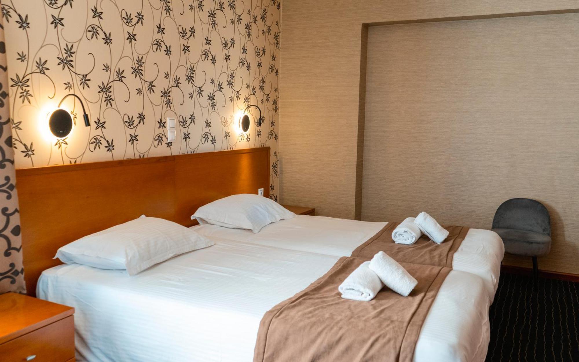 Palatino Hotel Zakynthos Town Ngoại thất bức ảnh